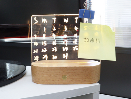 مصباح طاولة خشبي ليلي مع لوحة رسائل ديكور غرفة نوم الفتاة