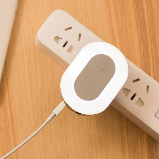 Creative Two Port Smart Phone Charger Night Light - Shakefav.com