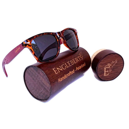 Lunettes de soleil à monture de tortue en bambou rouge avec étui en bois, gravées artisanalement